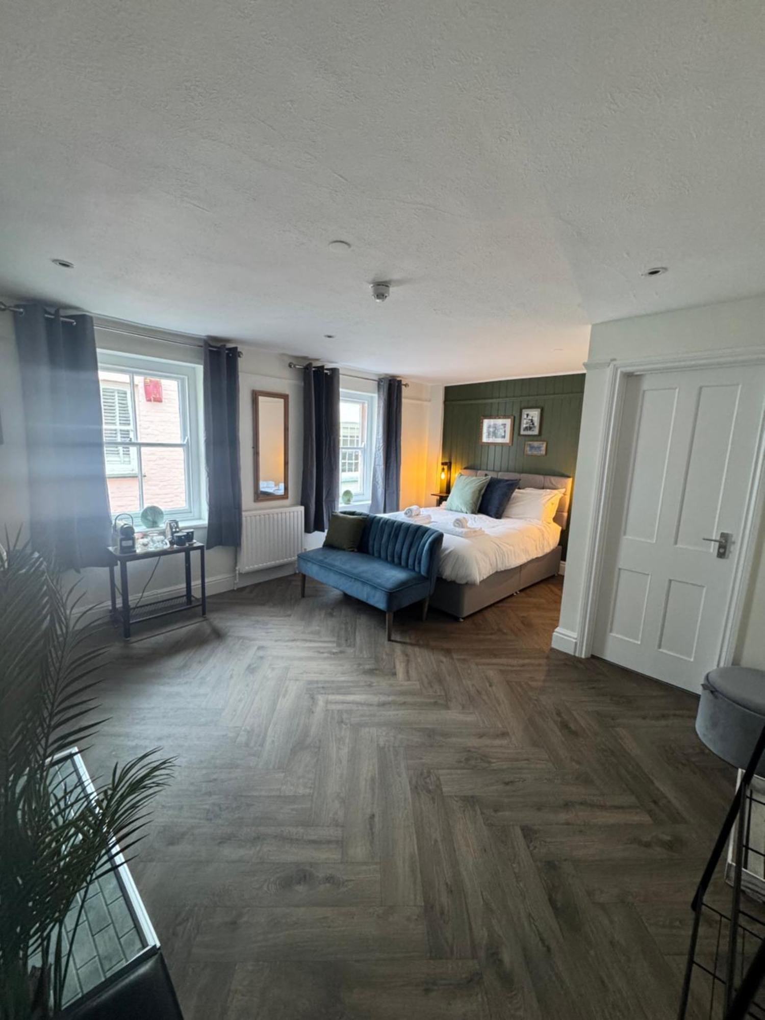 The London Inn Пэдстоу Экстерьер фото